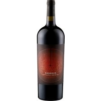 Die Domaine de la Grange des Pères beeindruckt mit dem Jahrgang 2022 des Rondeur Appassimento. In der Nase vereinen sich dunkle Früchte und schwarze Johannisbeeren mit frisch gehackten Rosinen und einem Hauch von Rosmarin