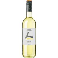 Der 2023er Laufener Altenberg Gutedel aus dem Winzerkeller Auggener Schäf entfaltet in der Nase typische Aromen von Walnuss und Mandel