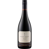 Mit tiefem Burgunderrot und violetten Untertönen präsentiert sich der Craggy Range Gimblett Gravels Syrah 2020 aus der Hawke's Bay Region in Neuseeland. Reichhaltige Aromen von Brombeeren