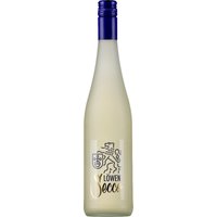 Kallstadt Löwen Secco Weiß offenbart ein zartes Hellgelb mit grünen Reflexen im Glas. Die erfrischende Komposition aus Sauvignon Blanc