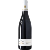 Karl Haidle präsentiert mit dem Gehrnhalde Lemberger ein mehr als standesgemäßes Großes Gewächs. Nach schonender Handlese reift der Wein zunächst für 18 Monate in mehrfach belegten Holzfässern und anschließend für sechs Monate im großen Holzfass. Das Ergebnis ist ein geschmeidiger Wein mit präziser Struktur und komplexem Aromenspiel
