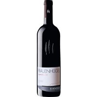 Der Lagrein Frauenhügel Riserva wird von der Kellerei Kurtatsch als "der Mächtige" bezeichnet. Mit Recht! Der Wein stammt von Lagrein-Reben