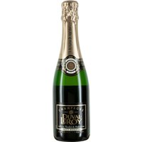 Der Champagne Duval-Leroy Réserve Brut stammt von Champagne Duval Leroy und zeigt sich als Beispiel traditioneller Handwerkskunst aus der Champagne in Frankreich. Im Glas präsentiert sich dieser Schaumwein mit einem beeindruckenden Aromenspektrum: Erfrischende Zitrusnoten kombinieren sich mit dem Geschmack von grünen Äpfeln sowie warmen Brioche- und Toastanklängen. Diese geschmackliche Vielfalt wird durch die feine Perlage und die ausgewogene Säurestruktur hervorgehoben