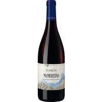 Die Lage La Baronia und die gleichnamige Kellerei von Planeta befinden sich auf einer Landzunge im Norden von Sizilien. Von hier stammt dieser Rotwein aus der DOC Mamertino. 60 Prozent Nero d'Avola und 40 Prozent Nocera