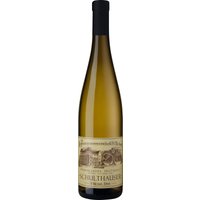 Die Weinberge der Lage Schultaus in Südtirol liegen auf einer Höhe von 540 bis 620 Metern und sind nach Südosten ausgerichtet. Die Böden bestehen aus kalkhaltigem Schotter und Lehm. Das Klima ist geprägt von warmen Tagen und kühlen Nächten