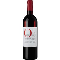 Der Dominus Estate Othello 2021 beeindruckt durch sein intensives Violett und ein komplexes Aromenspektrum. Dieser vollmundige Wein aus dem Napa Valley bietet Noten von schwarzen Beeren