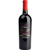 Der "L'Antesi Casalécchio di Sorbo Primitivo Syrah 2021" ist ein beeindruckender Rotwein aus der sonnenverwöhnten Region Apulien in Italien. Dieser Wein vereint die fruchtigen Noten von Primitivo und Syrah mit meisterhafter Präzision. Seine kräftigen Aromen von dunklen Beeren werden von fein würzigen Kräutern und einem Hauch von Lakritz begleitet. Im Geschmack zeigt sich der Wein vollmundig