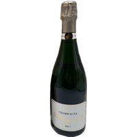 Der Duprès Champagne Kollmeyer & Cie. Brut ist ein hochwertiger Schaumwein aus der renommierten Region Champagne in Frankreich. Dieser Champagner wird traditionell hergestellt und zeichnet sich durch seine lange Reifung von drei Jahren auf der Hefe aus. Das Ergebnis ist ein trockenes Geschmackserlebnis mit blumigen und fruchtigen Noten. Besonders hervorzuheben ist die Kunstfertigkeit der Kellerei in Dizy