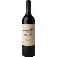 Das Sonoma County erstreckt sich nördlich von San Francisco und ist für seine hochqualitativen Weine bekannt. Das fast mediterrane Klima hier eignet sich für Merlot ideal. Zusätzliche Anteile von Cabernet Sauvignon und Cabernet Franc verleihen dem Decoy von Duckhorn große Aromenvielfalt. Diese erinnern an Kirsche