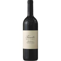 Die Lage Bric Turot liefert die Trauben für diesen granat- bis rubinroten Barbaresco. Zwölf Monate in Eichenfässern und zum Teil in zweitgenutzten Barriques gereift