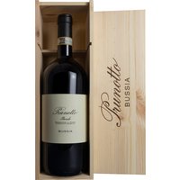 Auf einer Höhe von 350m gedeihen die Nebbiolo-Trauben für diesen in Farbe und Duft sehr intensiven Barolo. Pflaumen