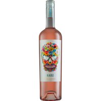 Der Casa Rojo Haru Rosé 2023 präsentiert sich in einem ansprechenden erdbeerrosa Farbton. Dieser Rosé aus der Region Yecla DOP in Murcia