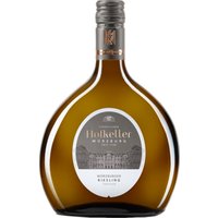 Der 2023 Würzburger Riesling vom Staatlichen Hofkeller Würzburg ist ein trockener Weißwein aus der Region Franken. Die komplexen Aromen werden von einer feinen Säurestruktur und einer saftigen Mineralik des Muschelkalks geprägt. Geschmacklich erinnert der Wein an grünen Apfel und passt sehr gut zu würzigen Gerichten. Das Weingut Staatlicher Hofkeller Würzburg ist für seine erstklassigen Lagen bekannt und präsentiert mit diesem Riesling einen charaktervollen Wein