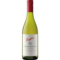 Der australische Chardonnay frohlockt mit sattem Gold im Glas