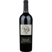 Tiefrote Farbe verbindet sich bei diesem Wein mit ausdrucksvollen Aromen roter Früchte und balsamischen Anklängen. Der 2018er präsentiert sich mit voller Struktur und samtigen Tanninen