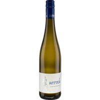 Sanfte Anklänge von Rosenblüten und Marzipan verleihen diesem Weißwein eine markante Persönlichkeit. Die Aromatik des Ritter Gewürztraminer QbA zeigt sich ausgeprägt fruchtig mit feinen Mango-Noten