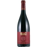 Typisch Pinot ist bereits der Duft dieses kleinen Meisterstücks vom Weingut Manz: da ist Kirsche zu spüren