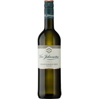 Die Rebsorte Souvignier Gris ist wahres „Winzerglück“ und führt uns in eine nachhaltige und ressourcenschonende Zukunft: Mit dem Aroma von Birnen und Aprikosen und einer wunderbaren Cremigkeit ist sie zugleich ein Garant für unkomplizierten Genuss auf hohem Niveau.