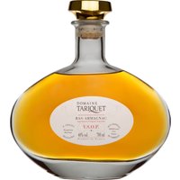 Florale und fruchtige Noten prägen den Domaine Tariquet Carafe VSOP Classic Armagnac. Seine kräftige Nase enthüllt intensive Aromen von Backpflaumen