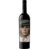 Dieser junge Rotwein aus der spanischen Region Toro DOP zeigt sich in intensivem Tiefviolett. Das Bouquet wird von schwarzen Beeren und einem mineralischen Akzent geprägt. Am Gaumen entfalten sich Aromen von Himbeeren