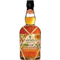 Von der Karibikinsel Barbados stammt die Grande Réserve von Plantation. Unter der intensiven Sonne reift sie sechs Jahre in ehemaligen Bourbon-Fässern