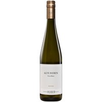 Markus Huber besitzt rund 25 Hektar Rebfläche in besten Lagen in der Region Traisental. Mit seinen Weinen gewinnt er immer wieder internationale Auszeichnungen und gehört zu den österreichischen Top-Winzern. Sein Pinot Blanc Alte Reben verfügt über feine Aromen von gelbem Apfel und einem Hauch Birne. Am Gaumen zeigen sich Frische und Mineralität gut ausbalanciert. Das macht ihn zu einem guten Begleiter von vielen Fleisch- und Gemüsegerichten.