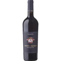 Die Trauben für diesen Nero d'Avola wachsen im Südosten des sizilianischen Noto und reifen nach sorgsamer Lese für zwölf Monate in gebrauchten Eichenfässern. Die Nase wie der Gaumen werden von kräftigen Aromen verwöhnt: Brombeere