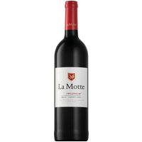 In der Nase zeigen sich deutlich all seine rnKomponenten: fruchtige Himbeernoten rnvom Merlot