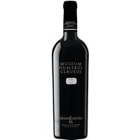 Museum Numerus Clausus 2014 aus dem Hause Finca Museum präsentiert sich als exklusiver Terroir-Wein und wird in einer sehr limitierten Auflage produziert. Hergestellt aus 100% Tempranillo