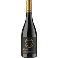 Hawke’s Bay auf der Nordinsel ist Neuseelands älteste Weinregion – und prädestiniert für Rotwein. Auf einem hochgelegenen befinden sich die Weinberge für diesen komplexen