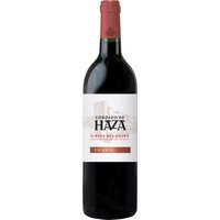 Der Alejandro Fernández Tinto Pesquera Crianza 2020 aus Ribera del Duero zeigt eine rubinrote Farbe mit violettem Rand. In der Nase treten intensive Aromen von schwarzen Früchten