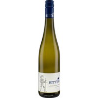 Der Ritter Weißer Burgunder QbA aus dem Jahr 2024 vom Weingut Ritter in der Nahe-Region beeindruckt durch ein lebendiges und fruchtbetontes Aromaprofil. Aromen reifer Äpfel und Birnen werden von feinen blumigen Noten begleitet. Die besondere Mineralität und die elegante Säure verleihen dem Wein zusätzliche Komplexität. Der Geschmack ist trocken und harmonisch mit einer spielerischen Süße und erfrischender Kohlensäure