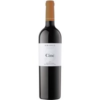 Der Abadal Cinc 2020 aus dem Anbaugebiet Pla de Bages in Katalonien besticht durch seine komplexe Aromenvielfalt. Dieser Rotwein