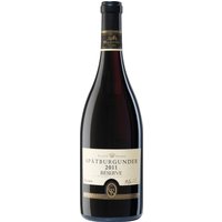 Der 2011er Collection Royal Réserve Spätburgunder Barrique zeigt im Glas eine beeindruckende tiefdunkle Schwarzrot-Farbe mit violetten Reflexen. Sein Duft besticht durch eine konzentrierte Aromatik von dunklen Beeren