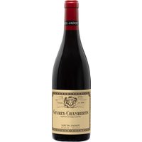 Der Louis Jadot Gevrey-Chambertin 2022 präsentiert sich in strahlendem Rubinrot und offenbart intensive Aromen von schwarzer Kirsche und wilder Brombeere