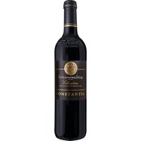 Der Buitenverwachting Christine 2017 kommt aus der bekannten Region Western Cape in Südafrika und ist ein intensiver Bordeaux-Blend. Dunkle Kirsch- und Cassisnoten prägen das Bouquet