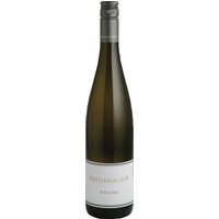 Der Dreissigacker Riesling 2023 stammt aus biodynamisch bewirtschafteten Weinbergen rund um Bechtheim und Westhofen. Die Trauben werden selektiv von Hand gelesen