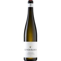 Aus den steilsten Lagen des Roten Hanges stammen die Trauben für diesen wunderbaren Riesling vom VDP-Weingut Gunderloch. Der Boden dort besteht aus rotem Tonschiefer mit feiner