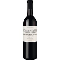 Château Bégadanet stammt aus dem Herzen des Médoc und ist seit 1932 Teil der renommierten Cru-Bourgeois-Klassifikation. Das Weingut blickt auch sonst auf eine lange Tradition zurück und wird heute von der Familie Figerou nachhaltig bewirtschaftet. Der Wein reift auf kies- und tonhaltigen Böden nahe der Gironde und zeigt sich mit Aromen dunkler Früchte