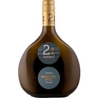 Der Baldauf Muschelkalk Silvaner aus dem Jahrgang 2023 überzeugt mit feinen Zitrus- und Birnenaromen sowie einer zarten Mineralik. Seine lebhafte Säurestruktur verleiht dem trockenen Weißwein aus Franken eine elegante Frische. Hergestellt aus Silvaner-Reben