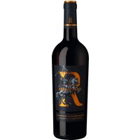 Mit ihrer Primitivo Riserva legen Star-Winemaker Leonardo Palumbo und Torrevento eine grandiose Version der beliebten Rebsorte vor. Sie hat die typische satte Kirschfrucht
