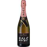 Jeder Grand Vintage aus dem Hause Moët & Chandon ist etwas ganz Besonderes. Der Rosé-Jahrgangschampagner aus der Grand-Vintage-Reihe steht für Eleganz und Strahlkraft. Dominiert von der Rebsorte Pinot Noir ist er fruchtig in der Nase