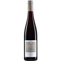 Seine rubinrote Farbe kündigt intensive Frucht an: Im Glas entfaltet der trockene Spätburgunder aus Franken Aromen von Cassis
