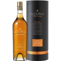 Mit seiner leuchtenden Bernsteinfarbe und goldenen Reflexen zieht dieser Grappa sofort Aufmerksamkeit auf sich. In der Nase entfalten sich fruchtige und blumige Aromen