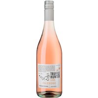 Leicht und fruchtig ist der Frizzante Rosato. Er ist eine echte Besonderheit: Er vereint Chardonnay mit einem kleinen Anteil der roten Sorte Barbera. Und wie gut die beiden harmonieren