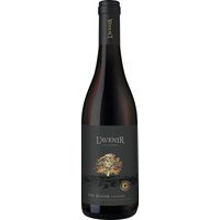 Der Baum – auf Afrikaans „die Boom“ – feiert den 100 Jahre alten Stammbaum der Sorte Pinotage am Kap! Die Reben dafür stehen im Goldenen Dreieck in Stellenbosch und bringen beste Trauben hervor. Dank der meisterlichen Hand von Dirk Coetzee auf Südafrikas Château L’Avenir wird daraus ein wunderbarer Wein: kraftvoll und würzig
