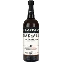 Dieser elegante Marsala Semisecco reift seit 2013 in den Kellern von Florio. Er ist reich an Aromen