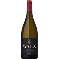Dieser Chardonnay aus Baden stammt aus alten Rebanlagen und präsentiert sich mit intensiven Aromen von Pfirsich