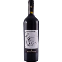 Der Rigoloccio Abundantia Merlot 2019 aus der Maremma in der Toskana präsentiert sich in intensivem Rubinrot. Das Bouquet zeigt kräftige Aromen von Maraska-Kirsche