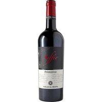 Mit seinem satten Rubinrot und violetten Reflexen zieht dieser Rotwein sofort die Aufmerksamkeit auf sich. Das aromatische Bouquet entfaltet Noten von reifen Himbeeren